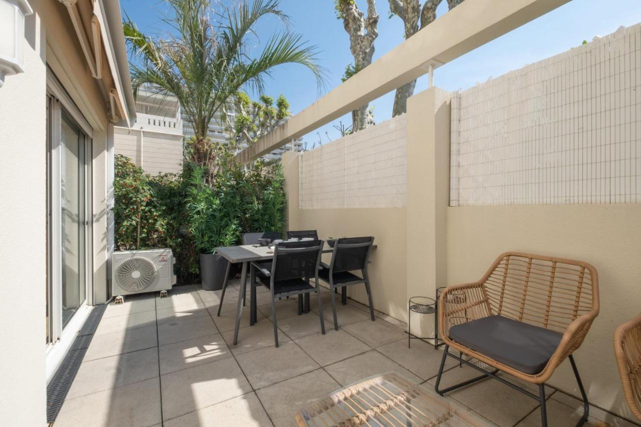 Apartment Comfy With Residential Swimming Pool Cannes
