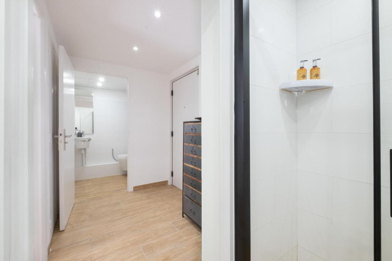 Apartment Comfy With Residential Swimming Pool *