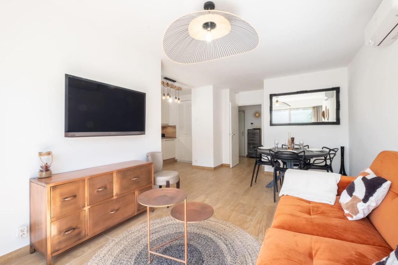 Comfy With Residential Swimming Pool Apartment Cannes