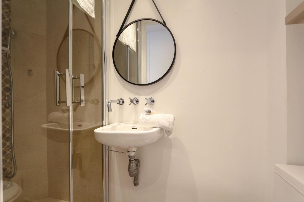 Modern With 3 Bedrooms Balcony Communal Garden And Ac- Benakey Cannes