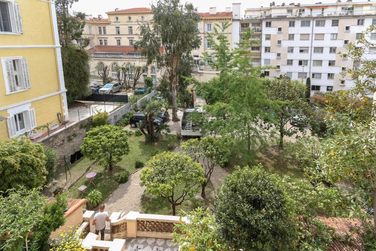 Apartment Modern With 3 Bedrooms Balcony Communal Garden And Ac- Benakey *