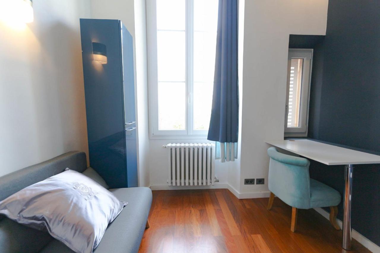 Modern With 3 Bedrooms Balcony Communal Garden And Ac- Benakey Apartment Cannes