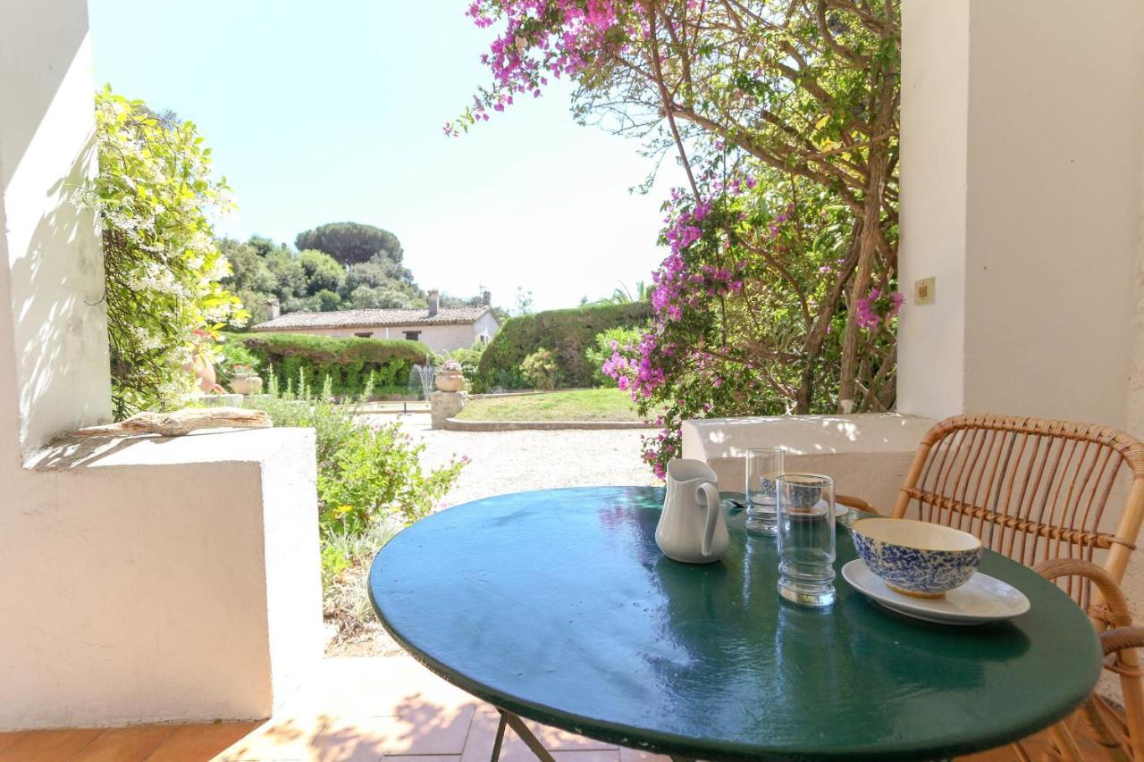 Apartment In A Beautiful Quiet Parking - Benakey Cannes