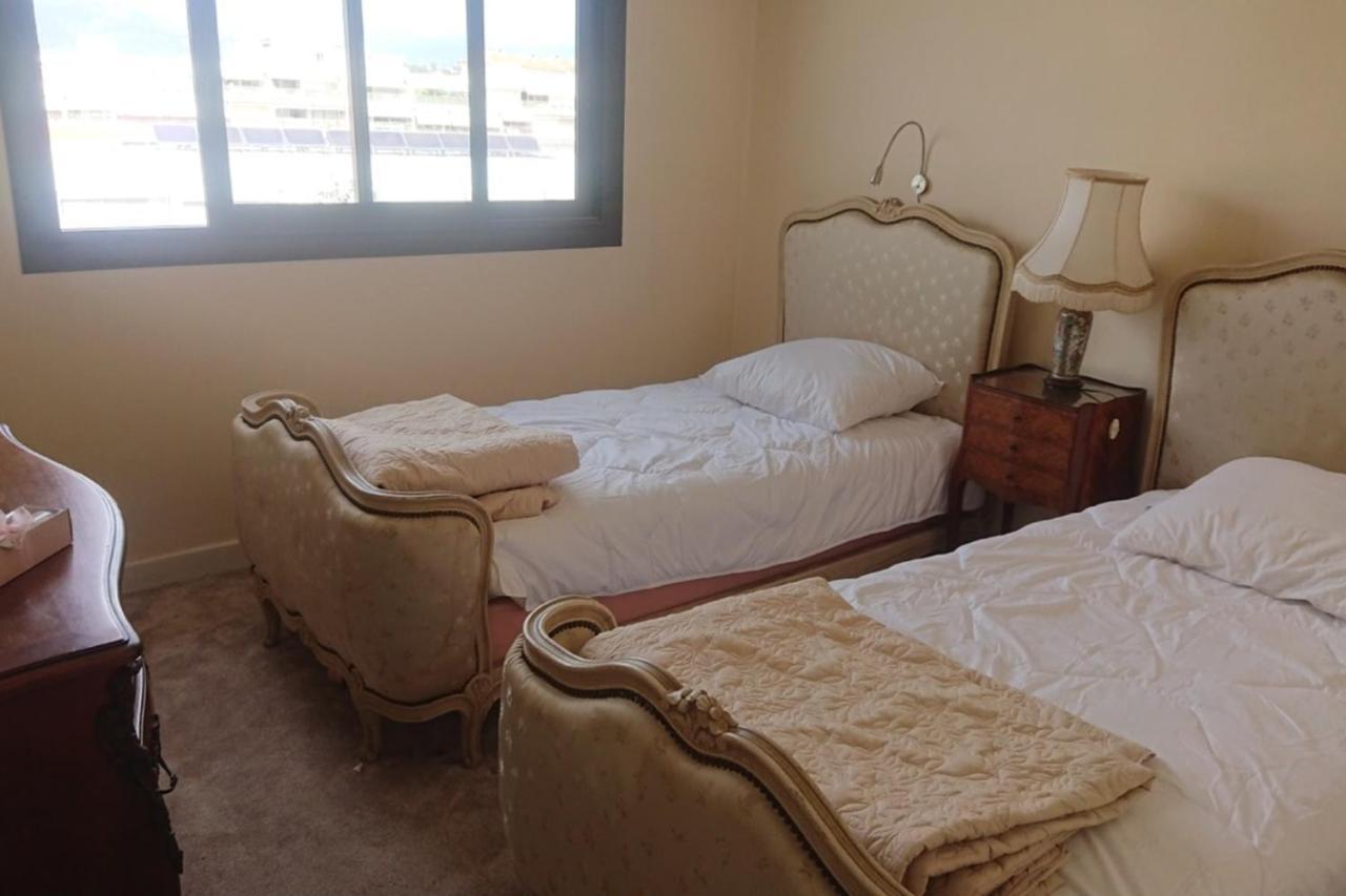 Spacious 70 M Flat With Balcony And Sea View! Apartment