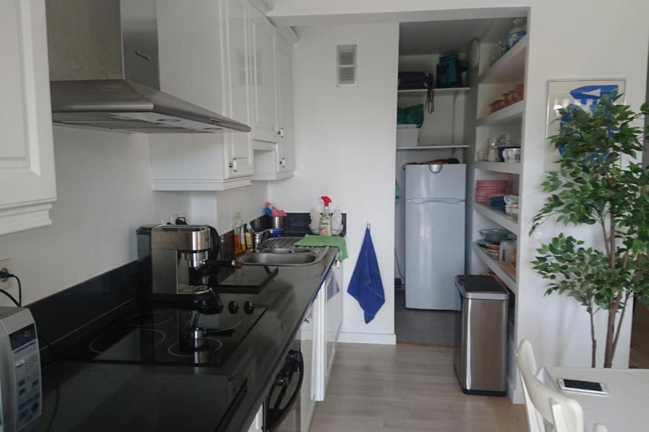 Apartment Spacious 70 M Flat With Balcony And Sea View! *