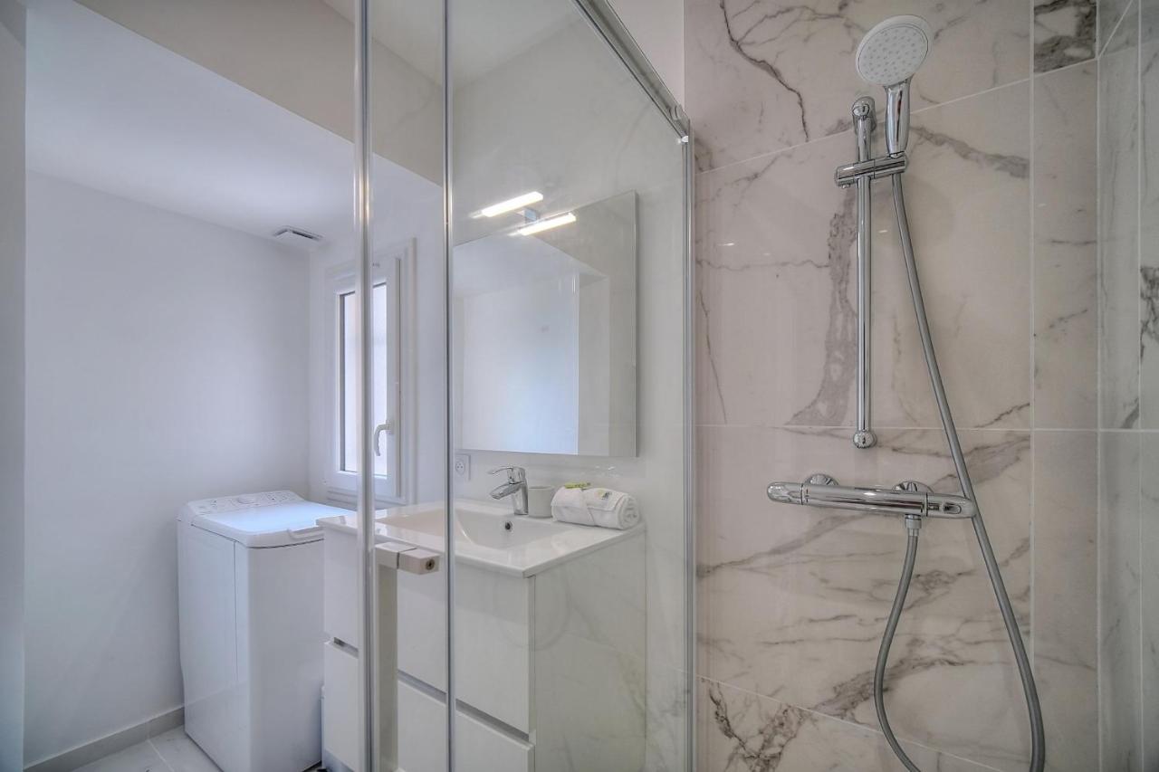 Immogroom - Spacious 3-room - Garage - Terrace - Air Conditioning Apartment