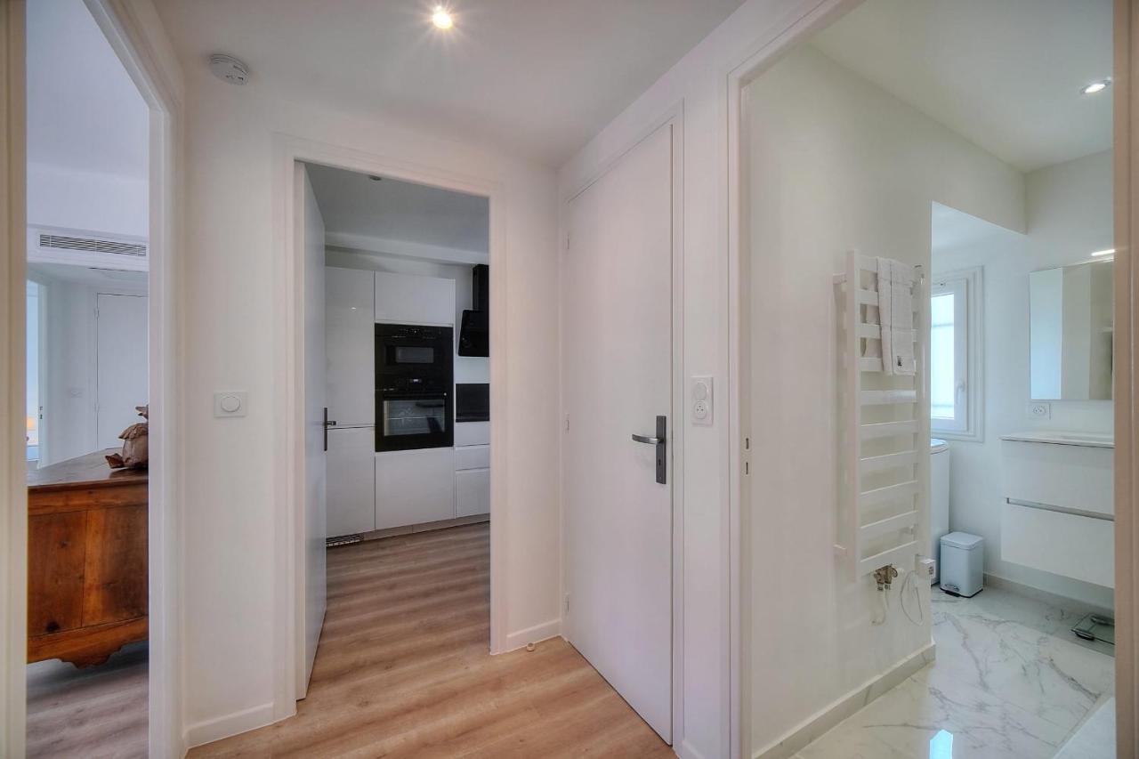 Immogroom - Spacious 3-room - Garage - Terrace - Air Conditioning Apartment
