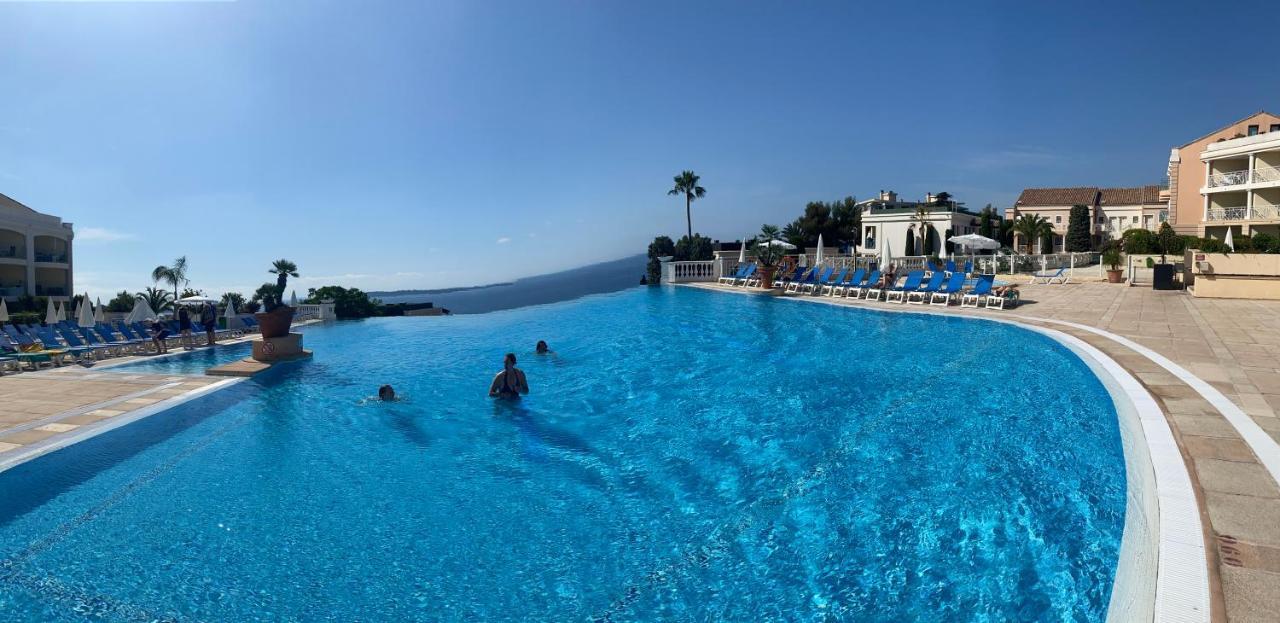 Cannes, Magnifique T2 Vue Mer, Piscine, Garage *