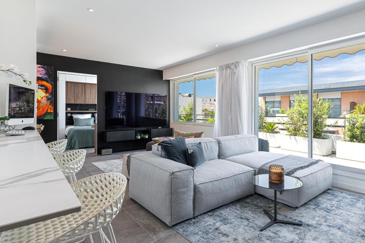 Luxurious Penthouse Rooftop Martinez Croisette