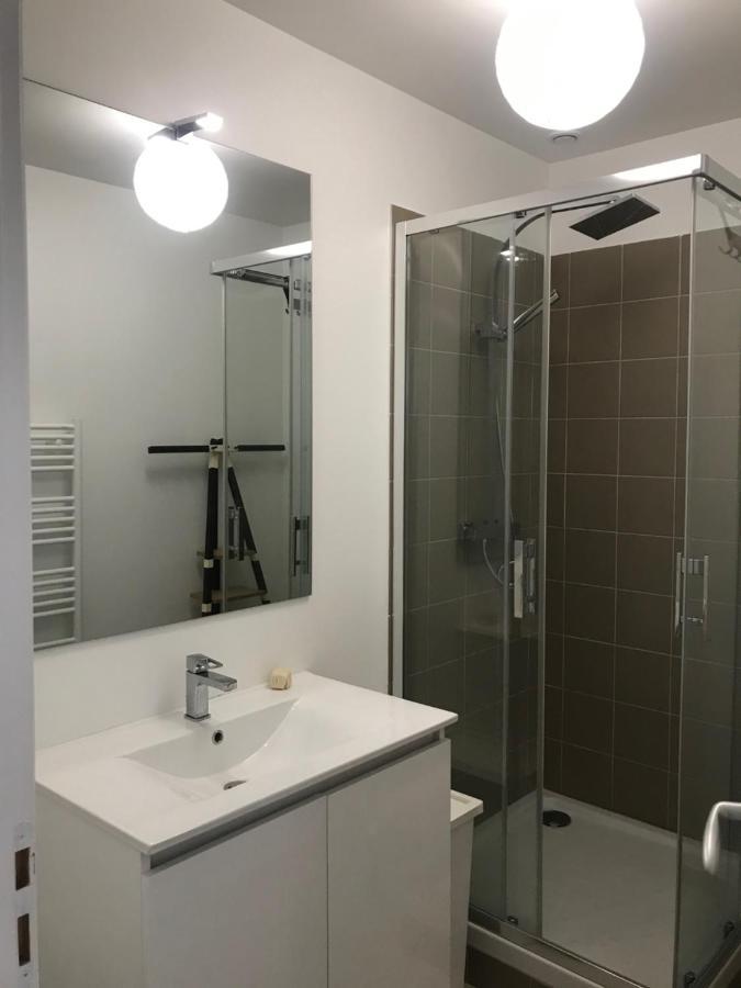 2 Pieces De 49 M2 ,piscine. Jardin Privatif Apartment Cannes