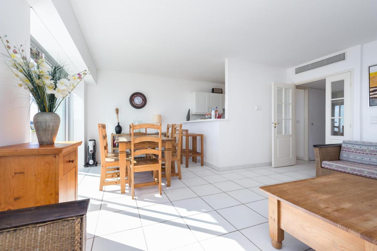Beachfront Terrace: Bright Two-bedroom With Sea Views Apartment Cannes