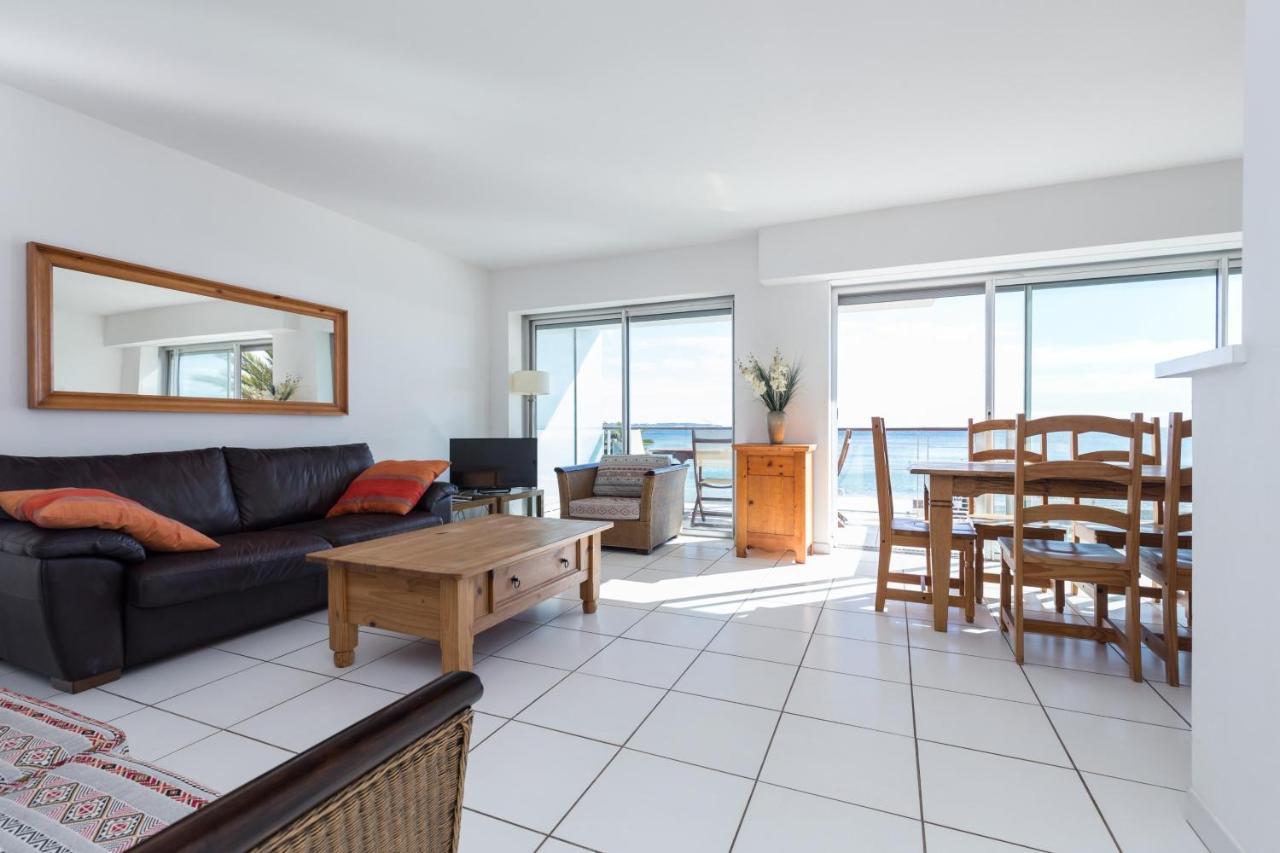 Beachfront Terrace: Bright Two-bedroom With Sea Views * Cannes