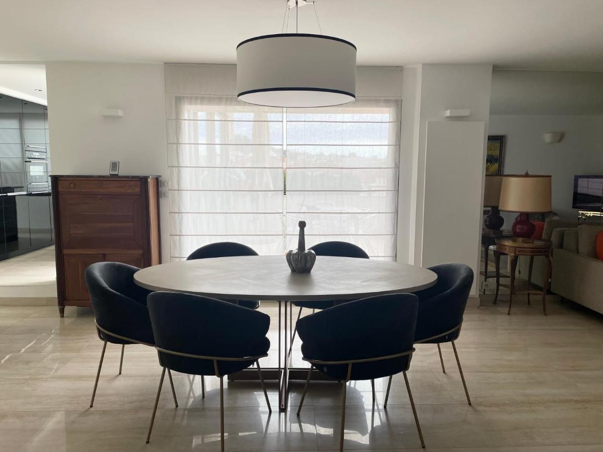 Prive Vue Centre Gray D'albion Apartment