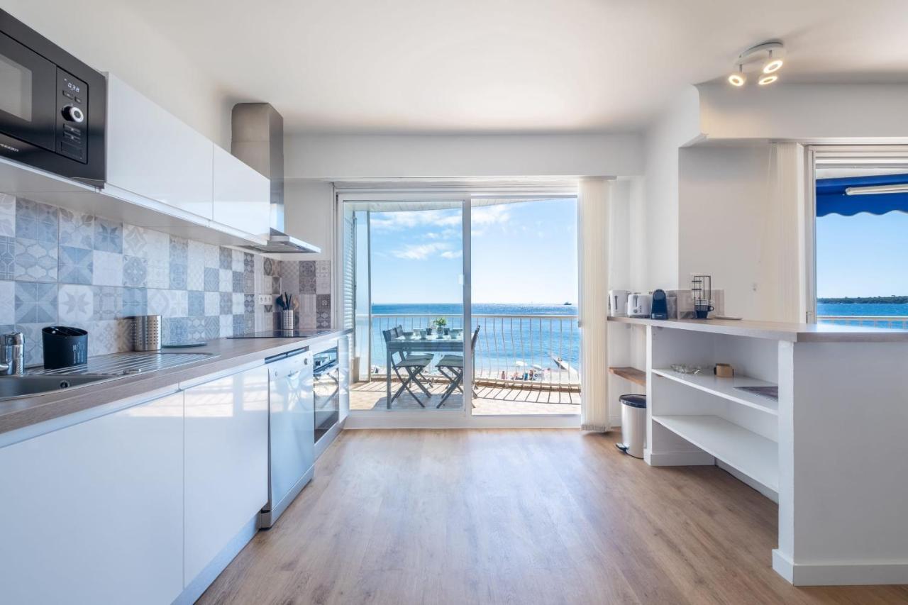 Apartment Rare! 2-br Seafront