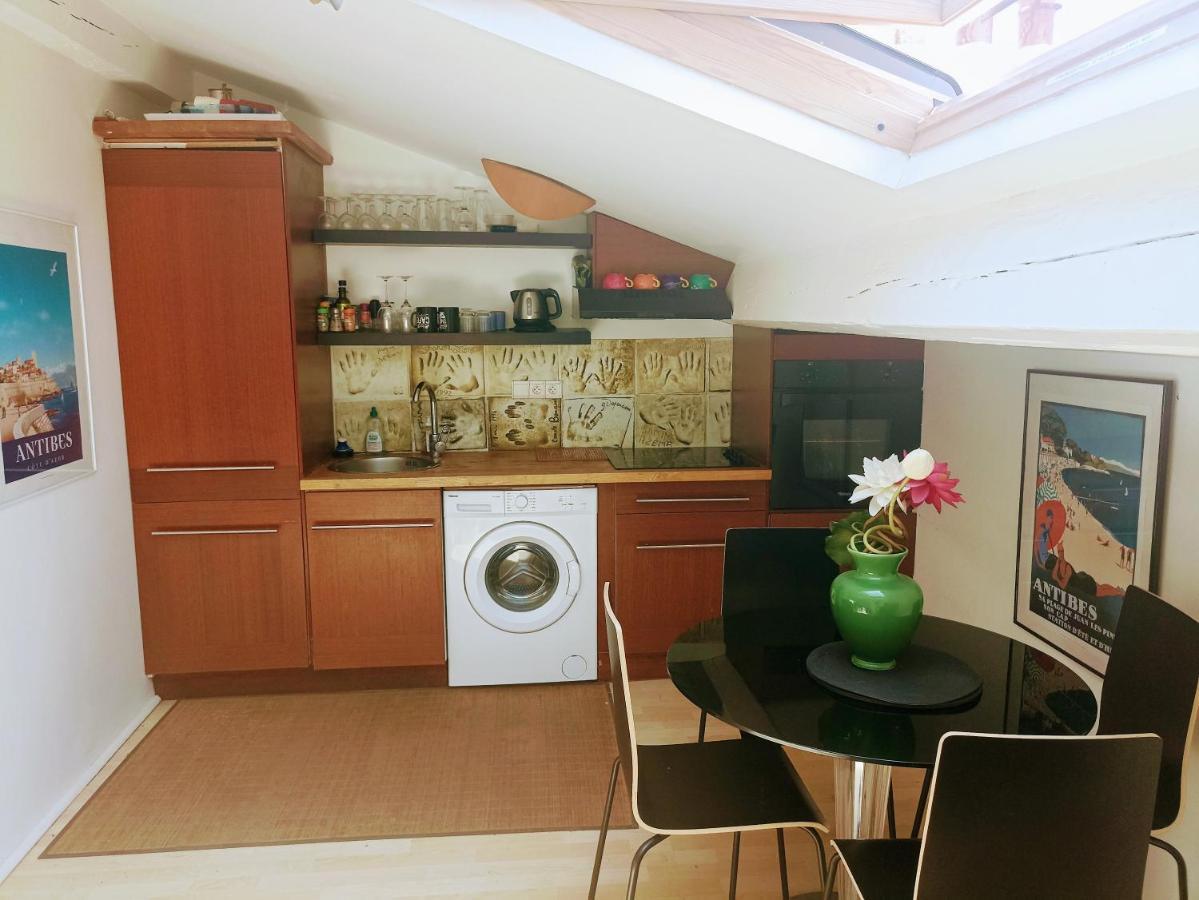 Superbe Studio, En Plein Centre De ! * Cannes
