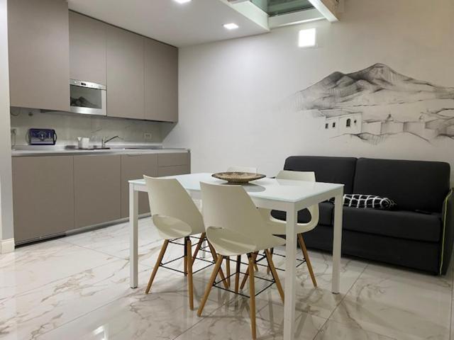 Sunflower Apartment