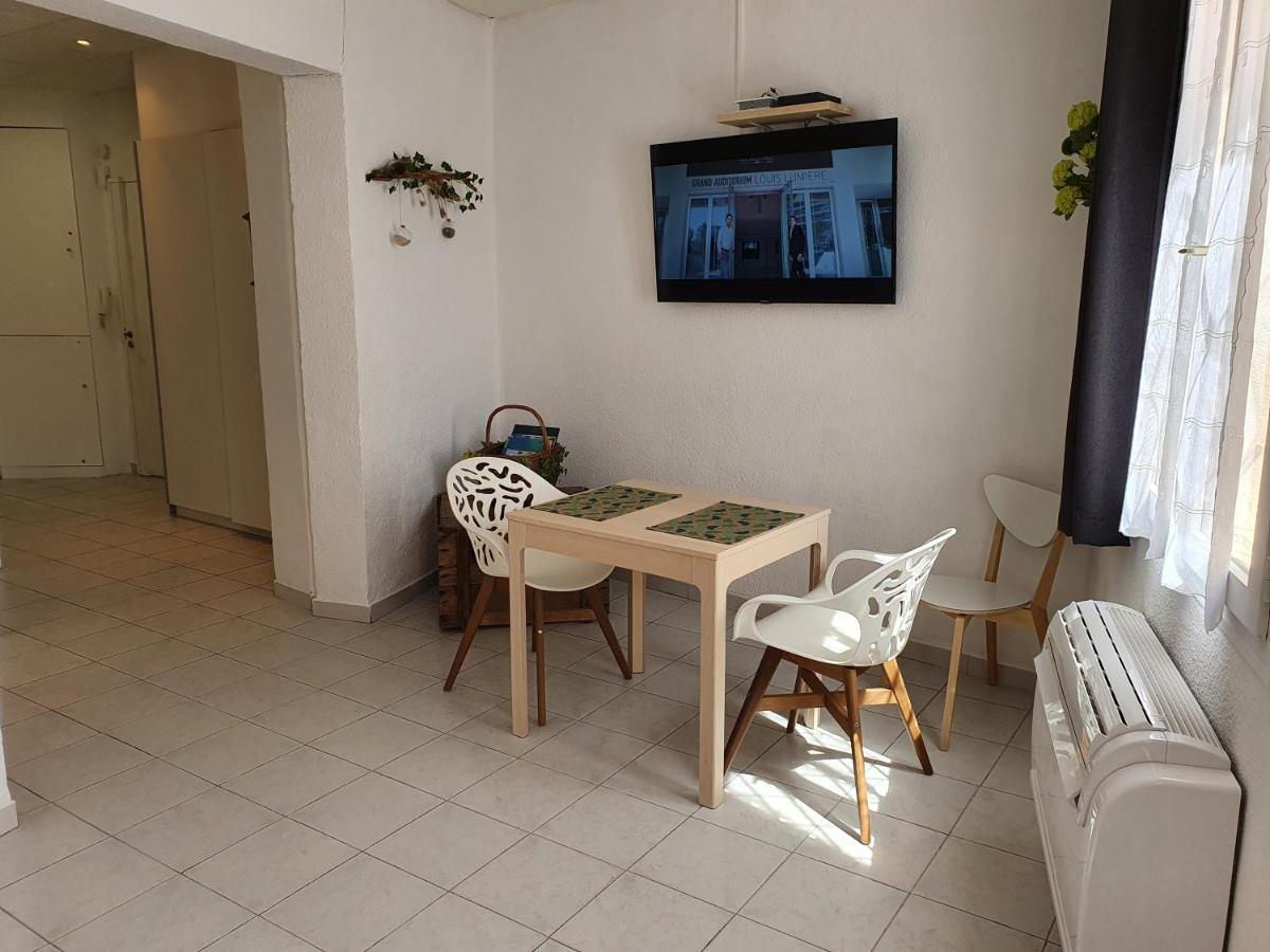 Suquet 22 – 2 Pièces, Cœur Historique, Calme, à 300m, Parking Appartement *