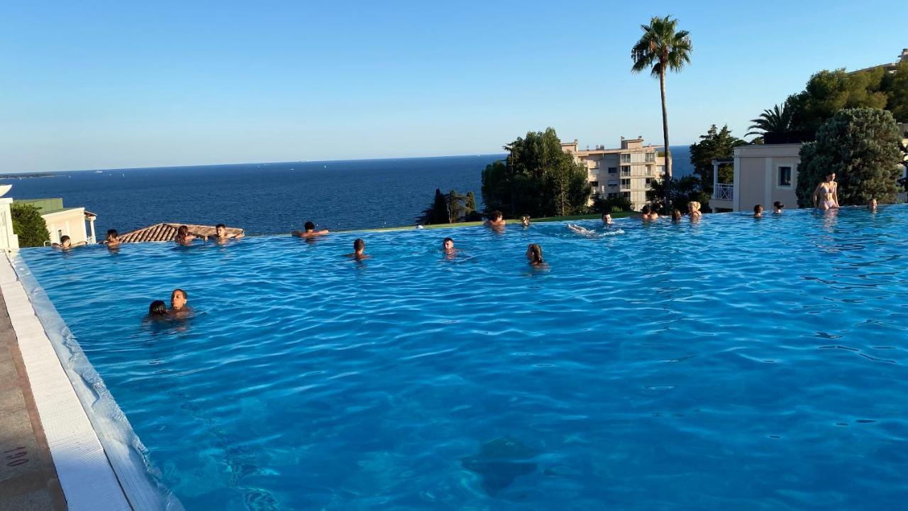 Cannes, Magnifique T2 Vue Mer, Piscine, Garage *