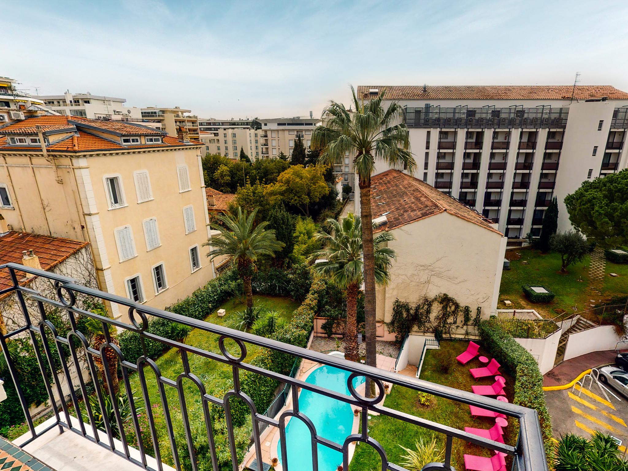 Sun Riviera Hotel