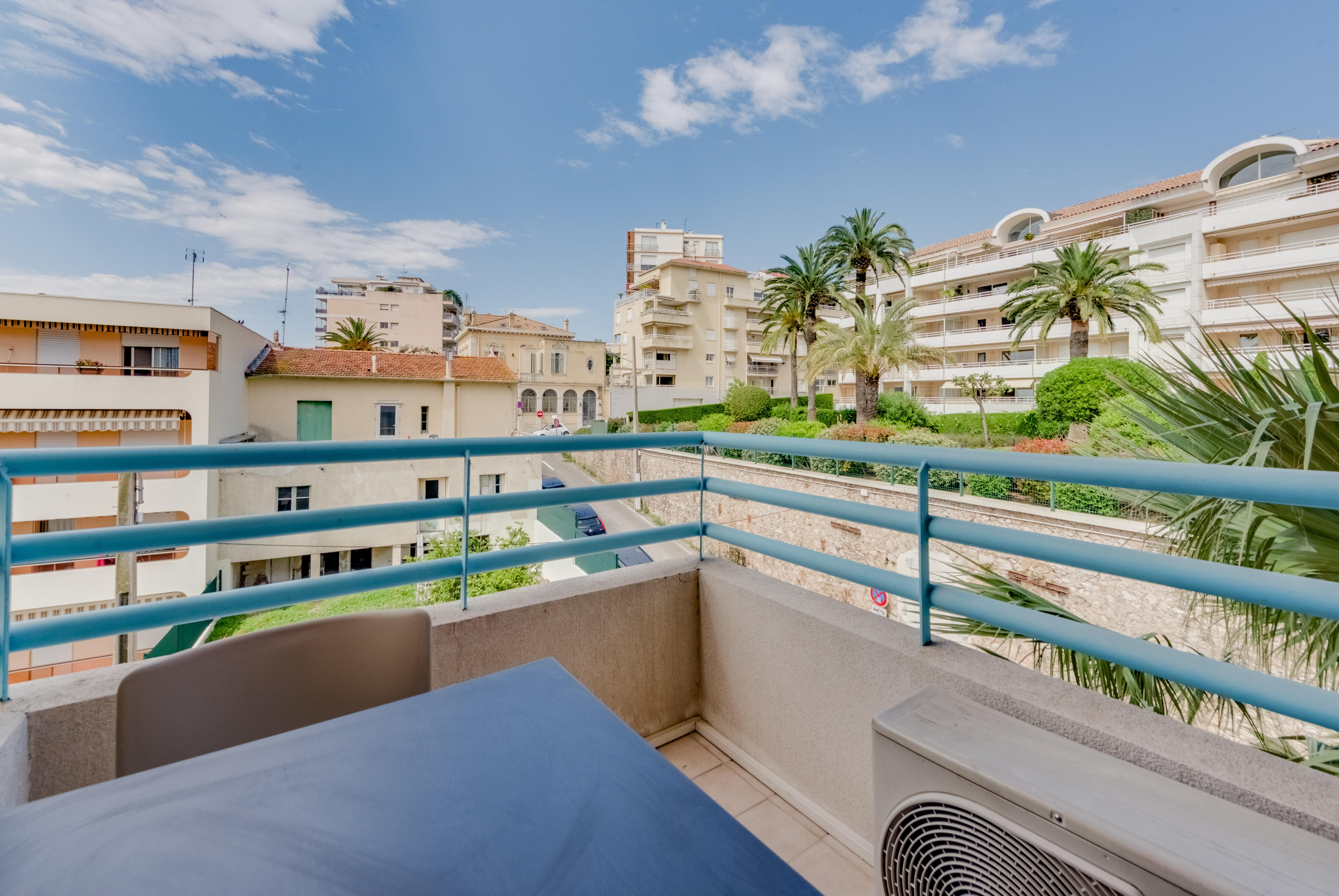 Aparthotel Residhotel Les Coralynes 3*