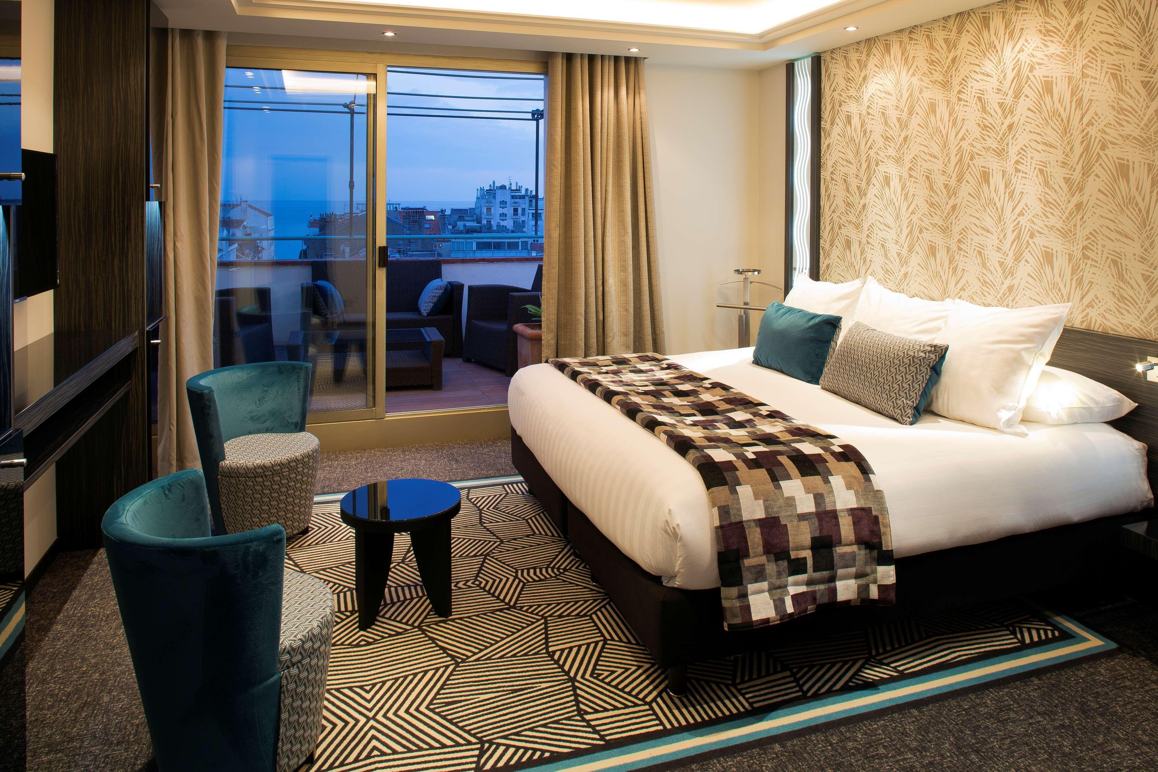 Bw Premier Collection Mondial Hotel 4*