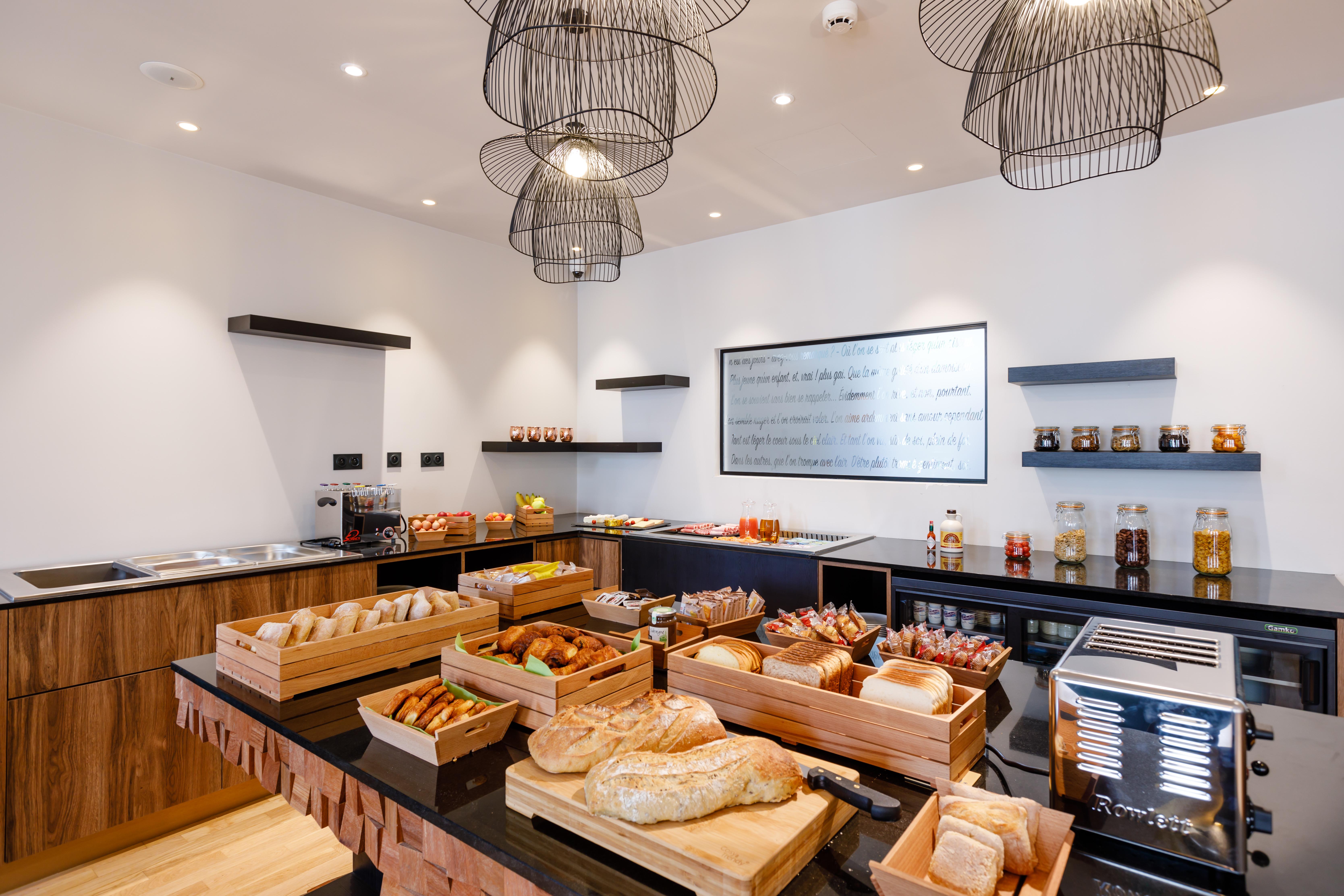 Verlaine Hotel