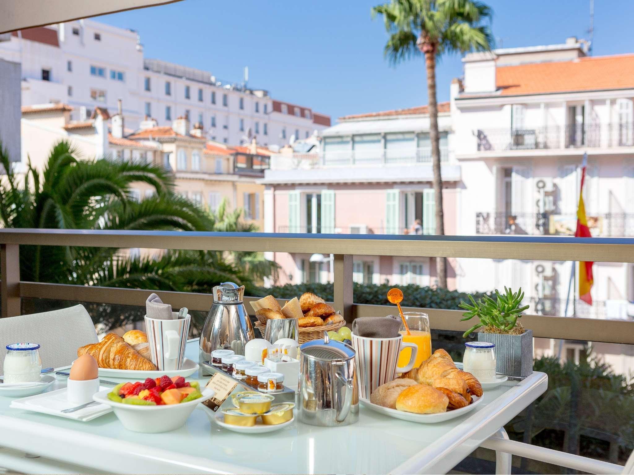 Hotel Barrière Le Gray D'albion Cannes