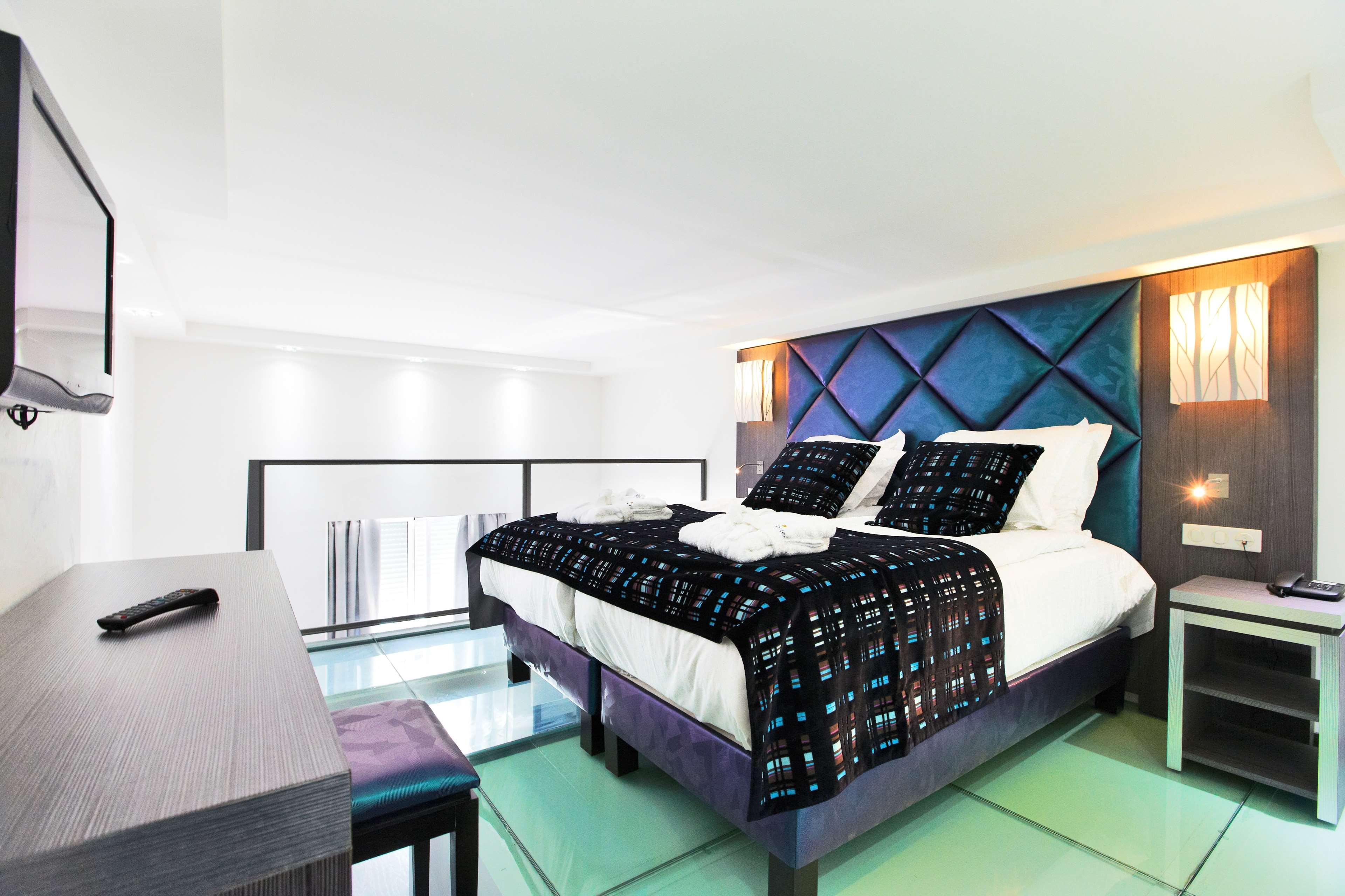 Hotel Golden Tulip De Paris 4*