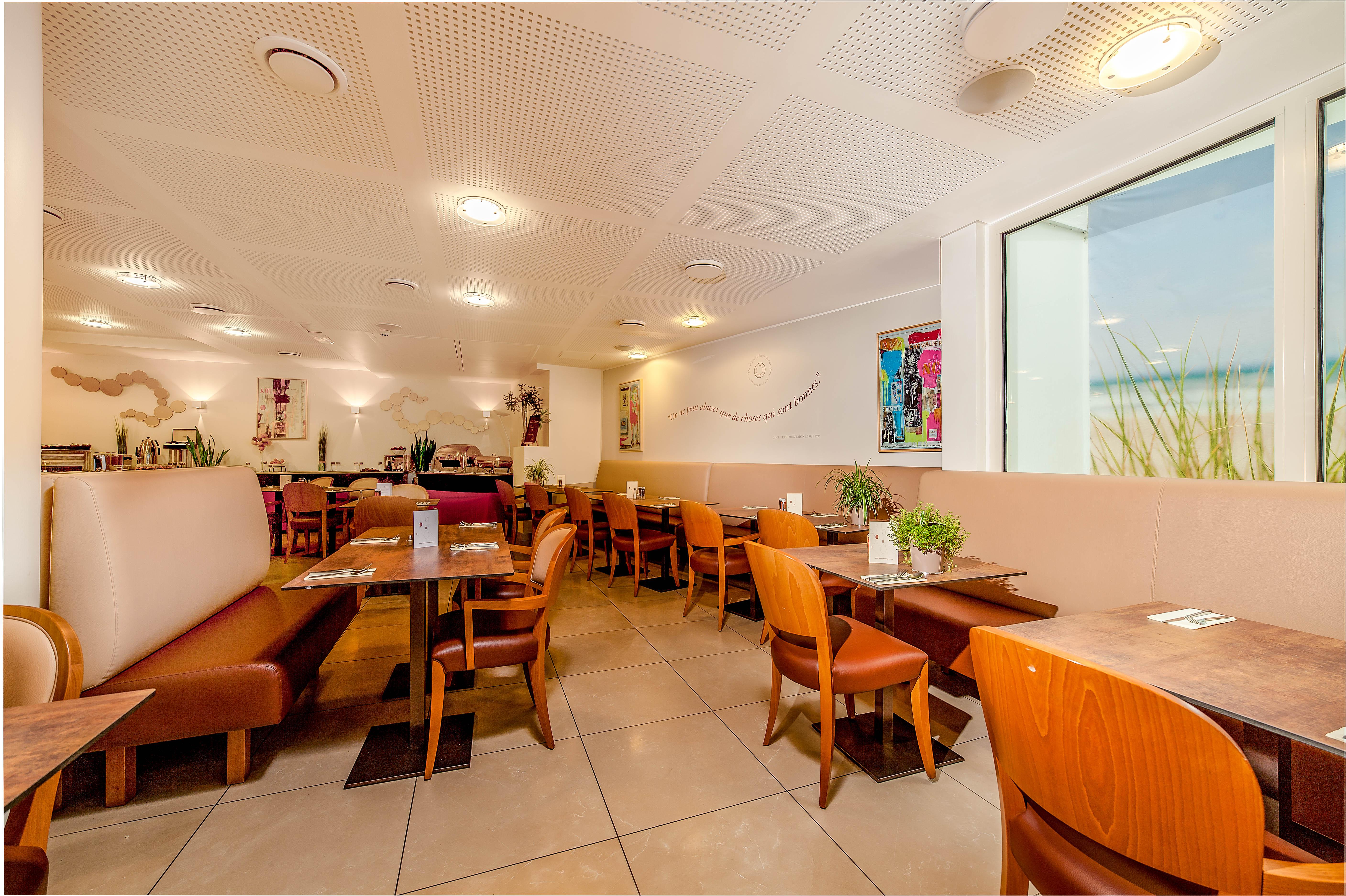 Montaigne & 4* Cannes