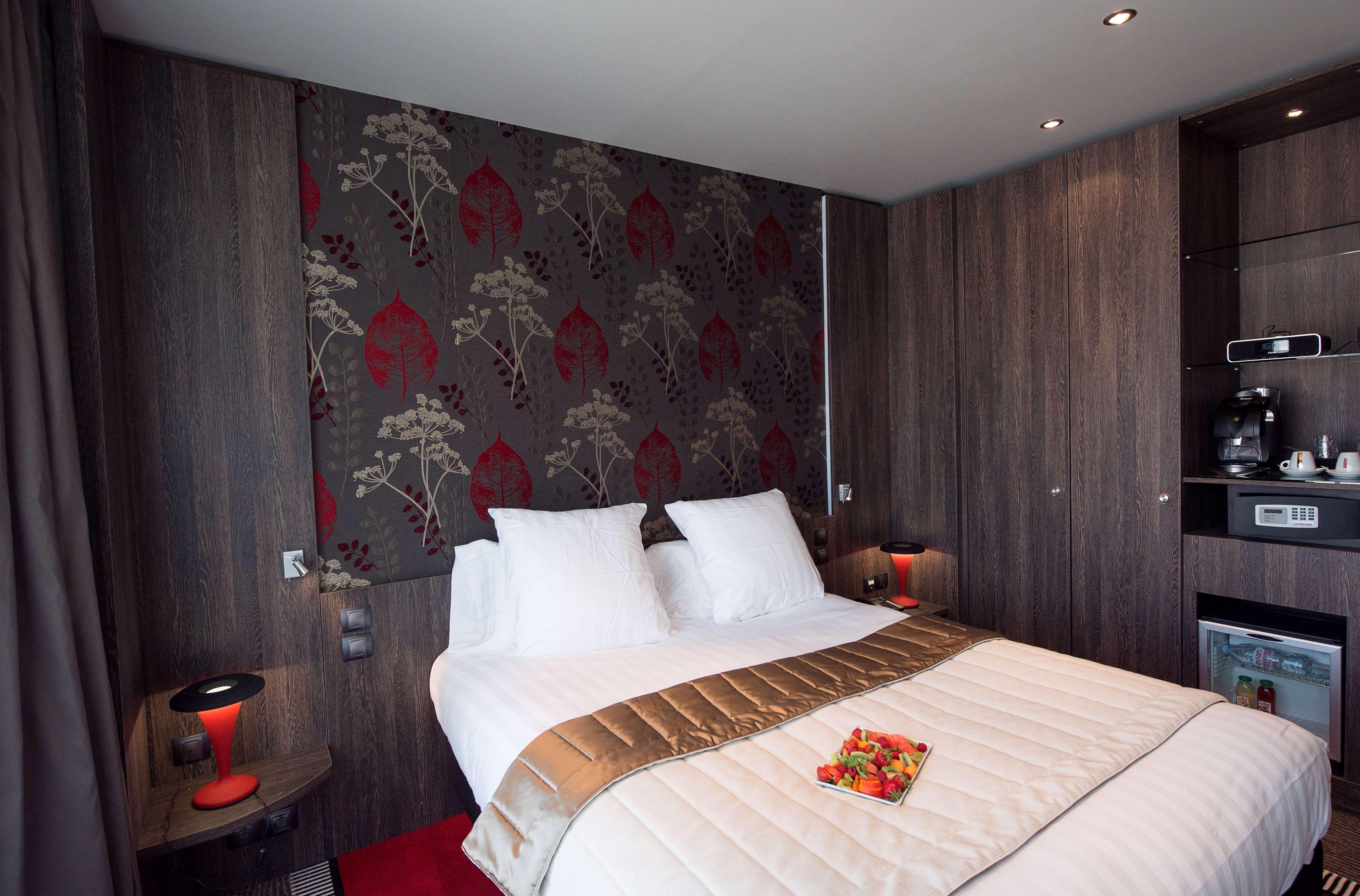 Western Premier Le Patio Des Artistes Wellness Jacuzzi 4*