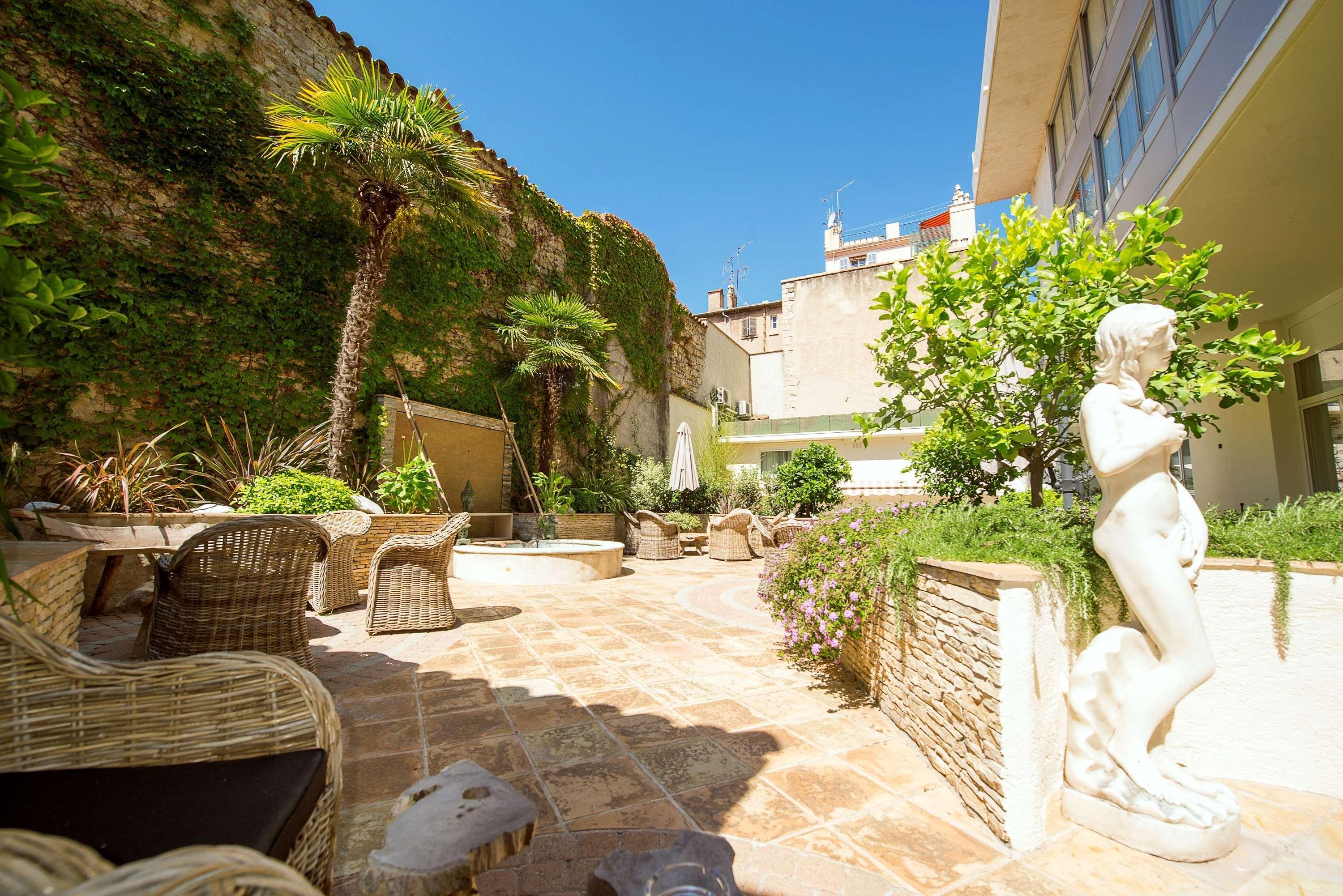 Hotel Western Premier Le Patio Des Artistes Wellness Jacuzzi 4*