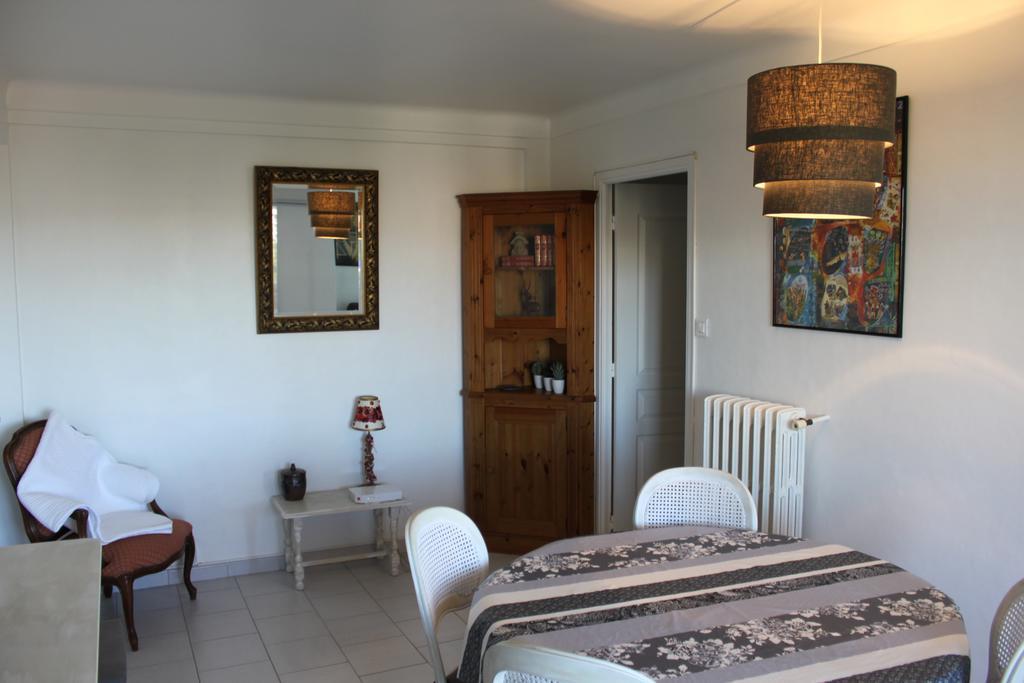 Alexandre Iii Apartment