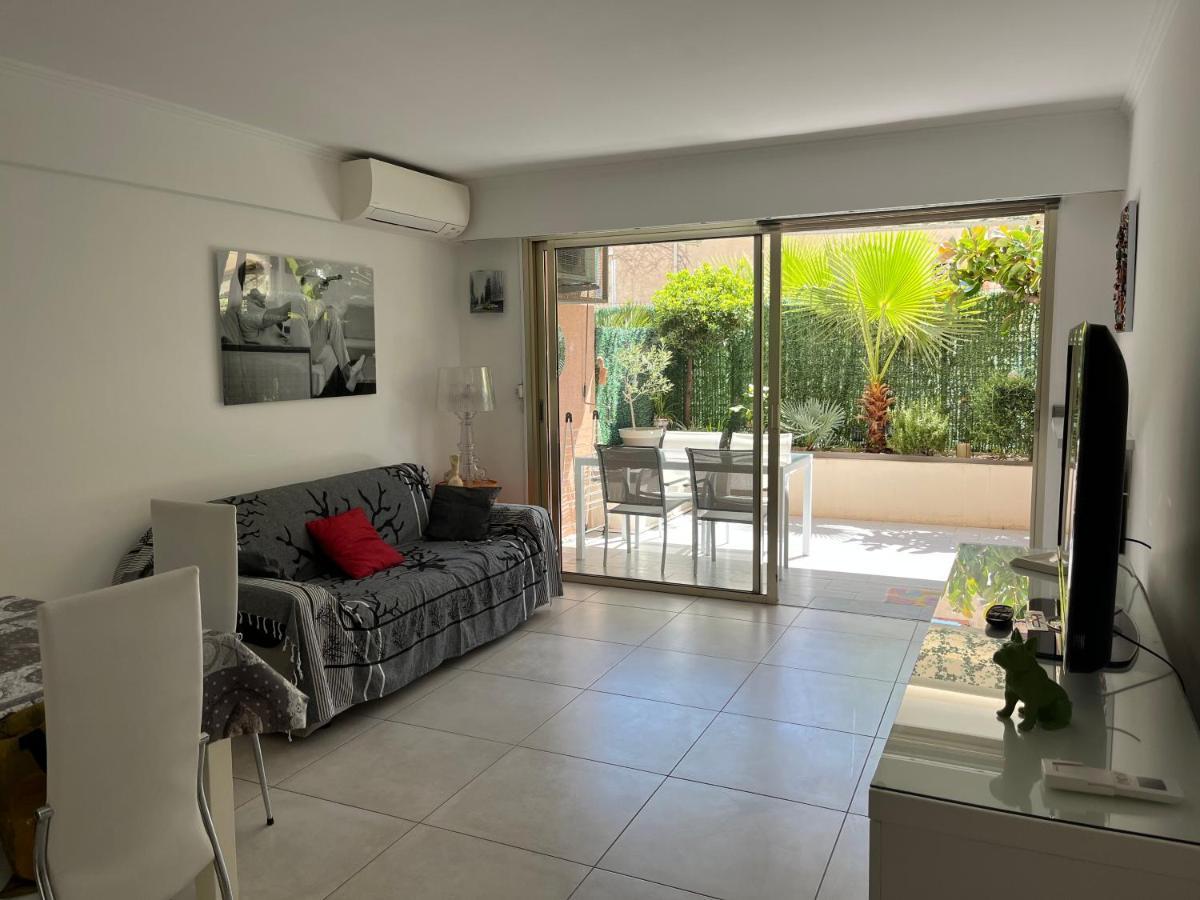 Rico Beach Apartment *
