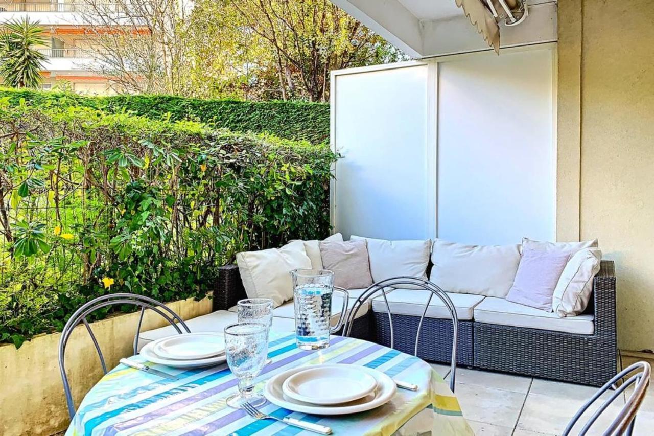 Casa de férias Henri Camille Real Estate - Golden - One Bedroom Apt Swimming Pool