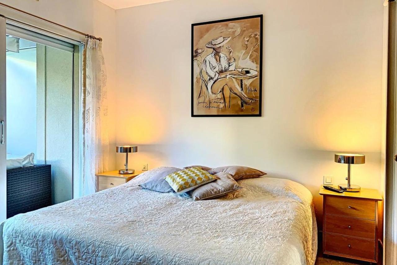 Henri Camille Real Estate - Golden - One Bedroom Apt Swimming Pool Cannes