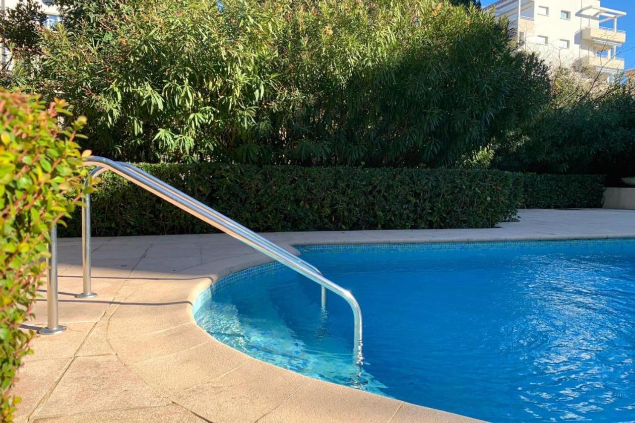 Henri Camille Real Estate - Golden - One Bedroom Apt Swimming Pool Ferienhaus *