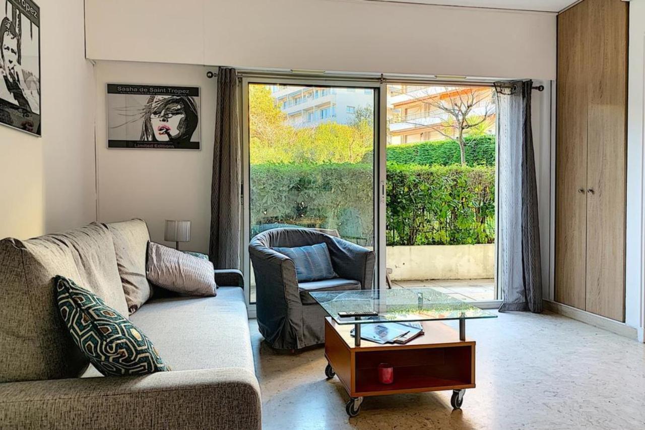 Casa de férias Henri Camille Real Estate - Golden - One Bedroom Apt Swimming Pool Cannes