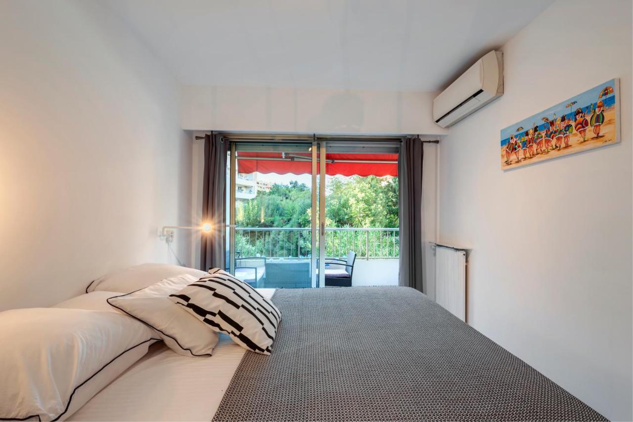 2 Pieces Au Calme Proche Martinez Avec Parking Prive Appartement *