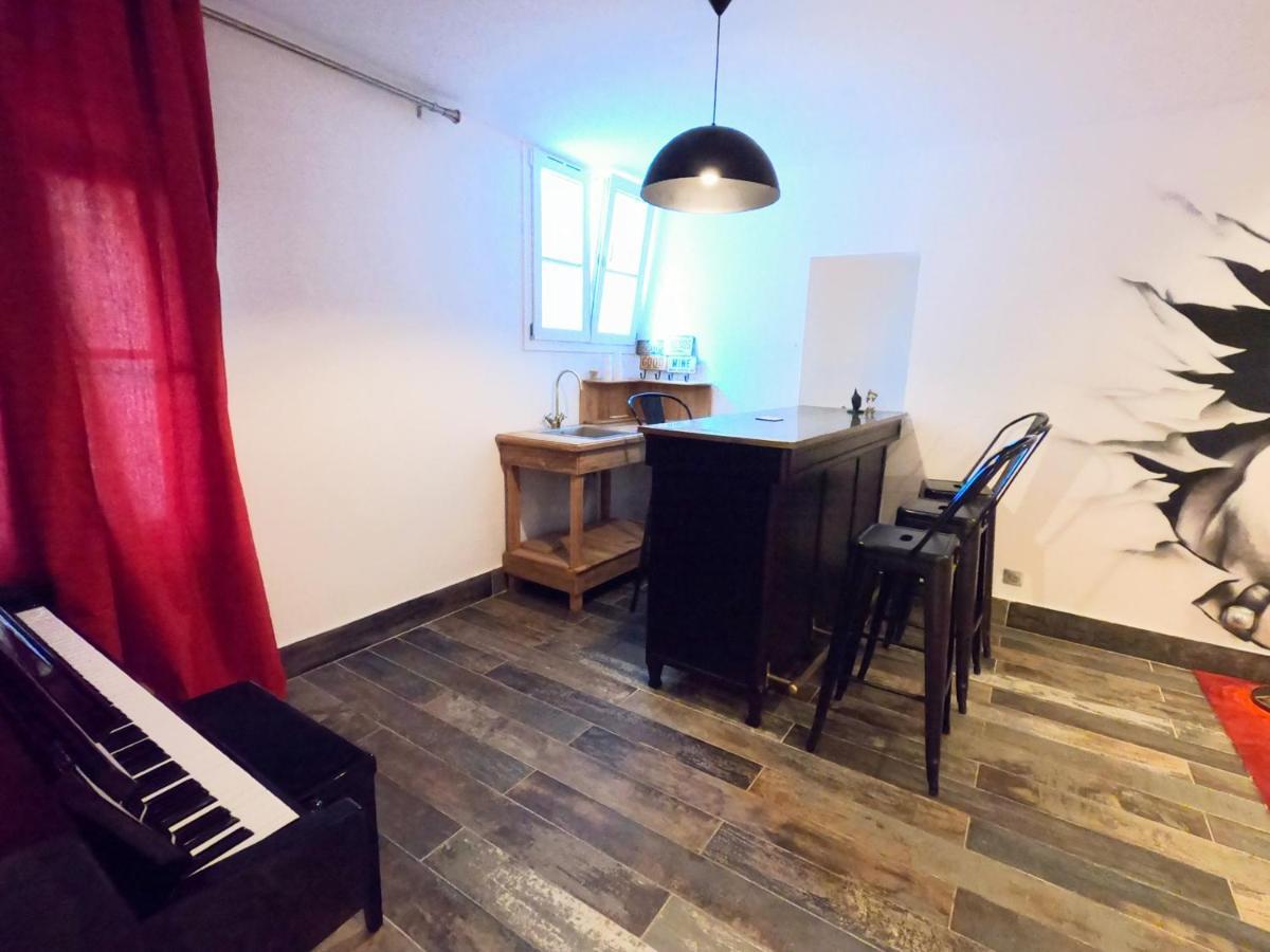 Superbe Maison 6 Ch, 4 Sdb, Terrasses Et Billard