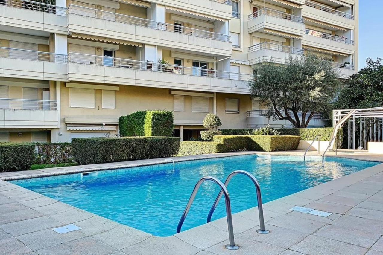 Ferienhaus Henri Camille Real Estate - Golden - One Bedroom Apt Swimming Pool *