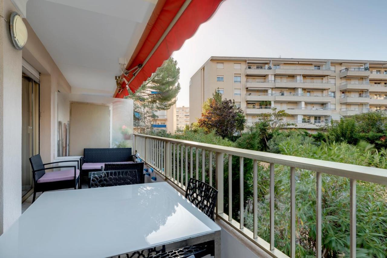 Appartement 2 Pieces Au Calme Proche Martinez Avec Parking Prive Cannes