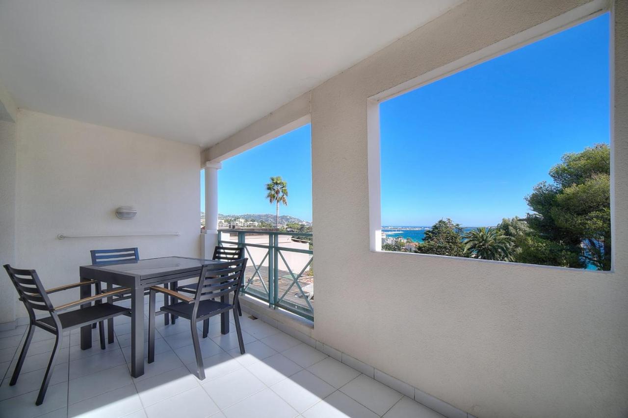 Apartamento Immogroom - Renovated - Sea View - Pool - Patio - Wifi - Ac - Parking *