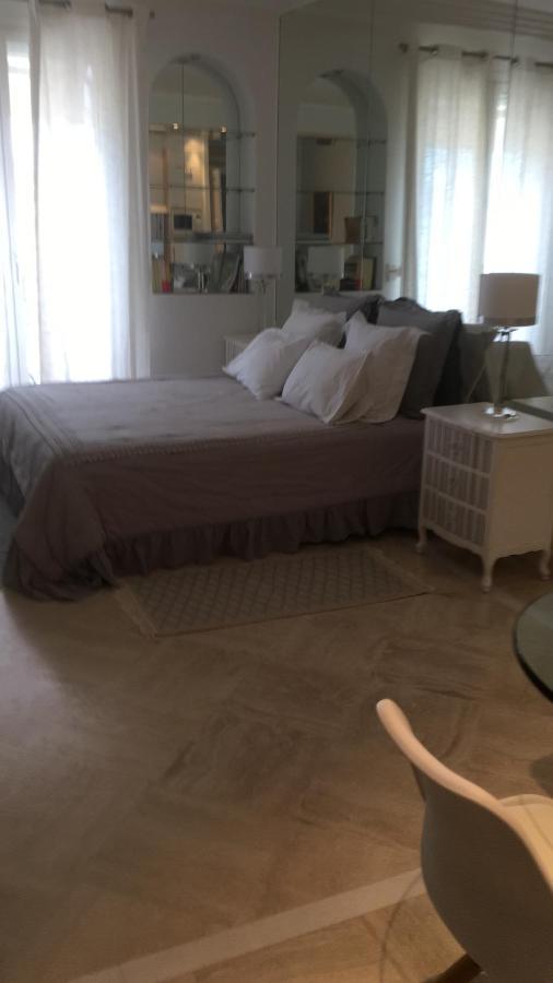 Palais Miramar 65 Bd De La Croisette