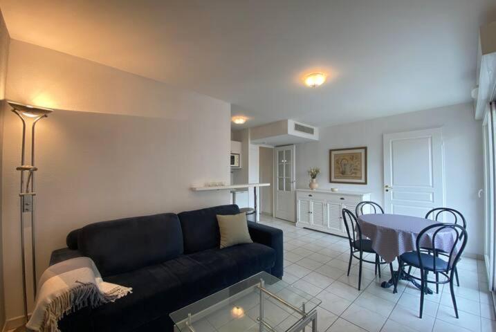 Apartment C057-appart Fonctionnel - 4 Pers - Suquet-clemenceau