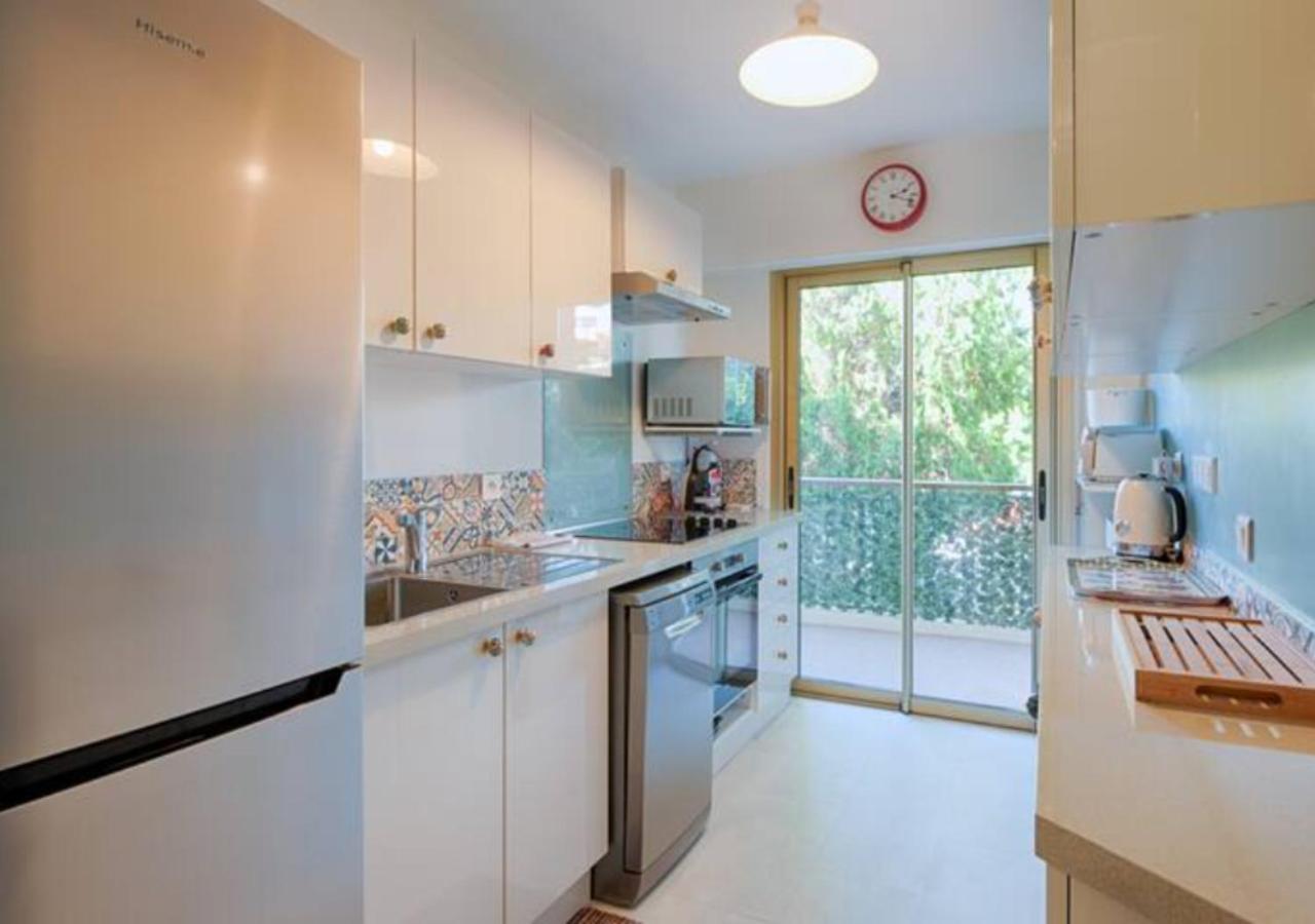Apartment Le Cardiff Avec Grand Balcon, Piscine Et Parking, Un Fabuleux Familial En Basse Californie *