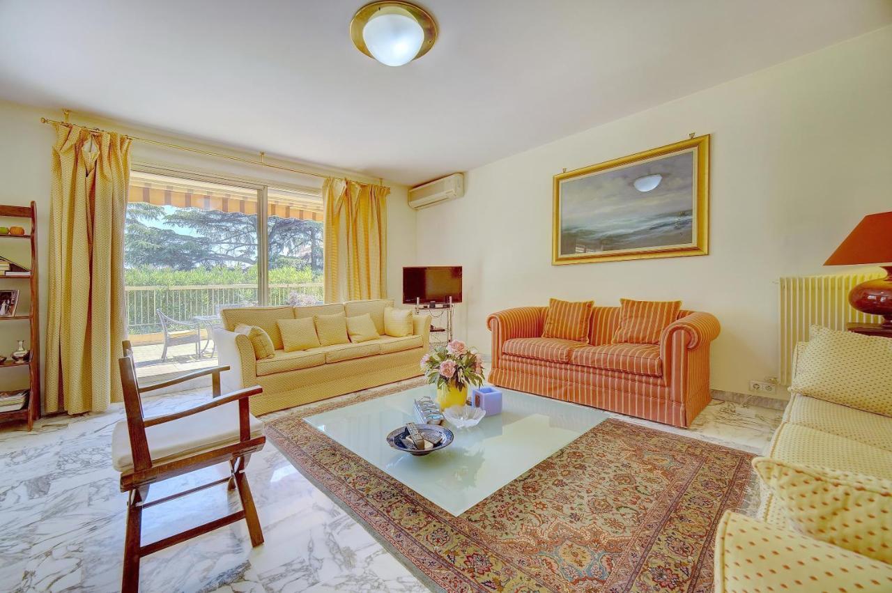 Comfortable, Superb South Terrace