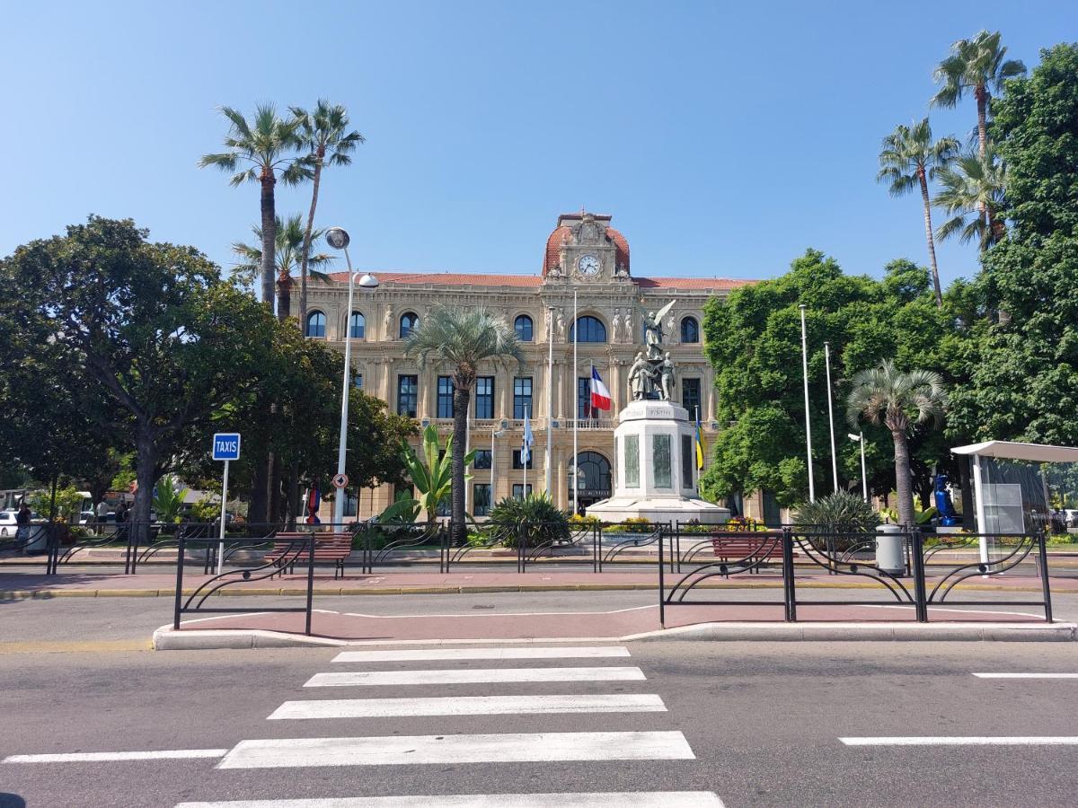 Place Suquet Appartement Cannes