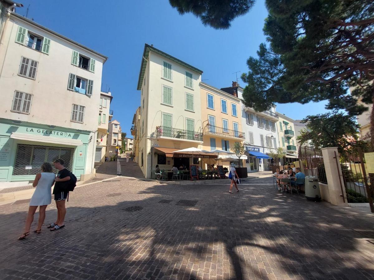 Place Suquet Cannes