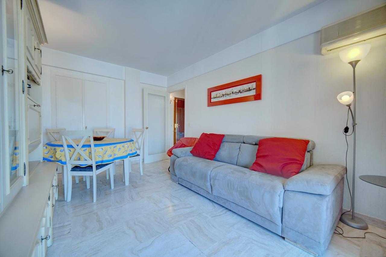 2 Center Very Comfortable Wi Fi Apartment
