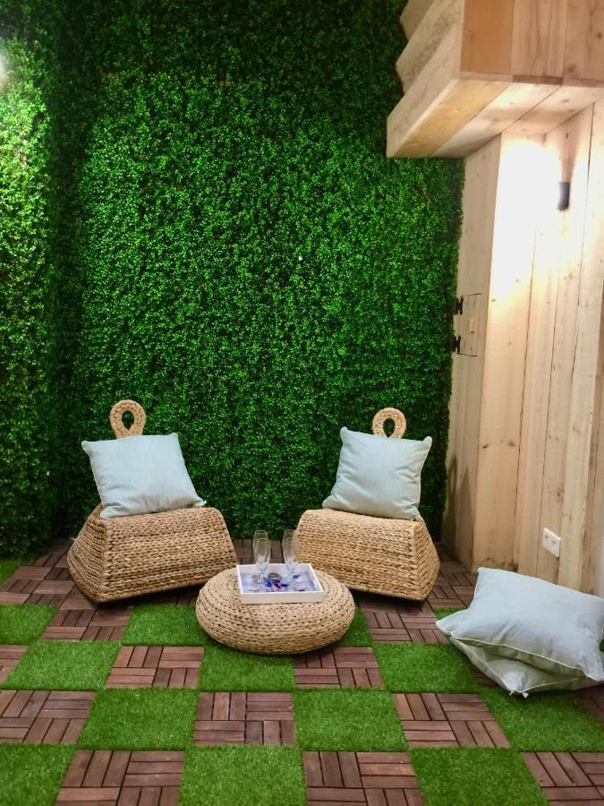 Hut * Oasis With Private Patio 10 Min To Palais & Beaches * Pet Friendly Apartment *